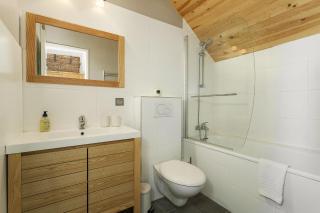 Apartment Midi Loft - A Central Chamonix Mountain Haven - 1