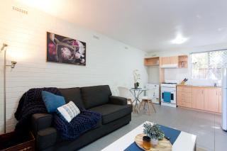 Hensman 5 - 1BRM Unit with Courtyard & Parking - Perth - 0