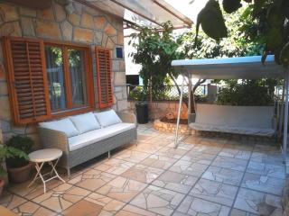 Holiday Home Leonida - Jelsa - 2