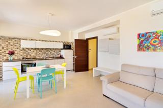 Calipso Seaview Flat with Private Parking - 5