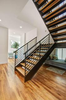 Contemporary Home in Perfect Location - 207 B St Philip Street - 2