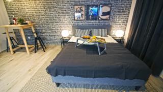 Frank-Kiss Apartments - 1