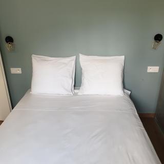 O'Sullivans Bar and Hotel - 8