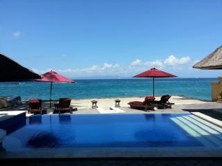 Villa Talia Vashti - Oceanfront villa with Private Sea Access, Pool & Cook - Candidasa - 0