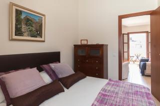 Lets Holidays Centric apartment with parking 2 - 5