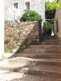 Corse village Calcatoggio location pour 2 pers avec terrasse 5 kms des Plages - 3
