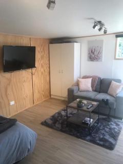 Studio with water views - Omokoroa - 1