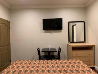 El Rey Inn - LAX - 8