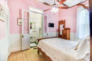 T'Frere's Bed & Breakfast - 1