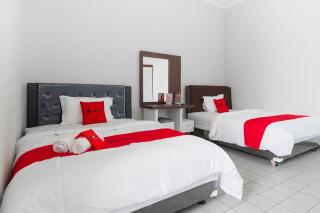 RedDoorz near Batik Tulis Celaket 2 - Malang - 9