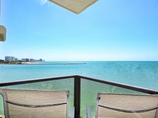 440 West 607N 6th Floor 440 West Condo with Stunning Water View. 23148 - Clearwater Beach - 3