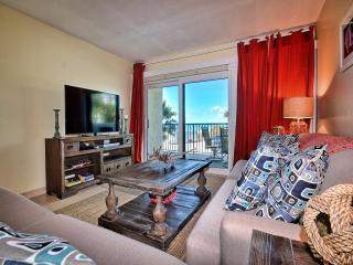 Mont Martre Condo 216 Beachfront 2 bedroom 2 bath at Mont Martre Condos 23117 - Clearwater Beach - 1