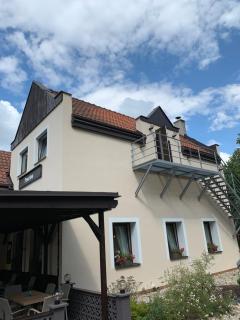 Penzion & Restaurace U Vily - Sezimovo Ústí - 5