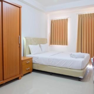 Compact Studio Signature Park Grande Apartment MT. Haryono By Travelio - 2
