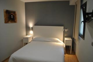Hostal Universitat - Cervera - 8