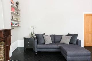 Punk Hip - Plush 1-Bed in Camden Town - 4
