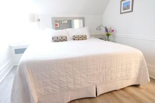 Avery House B&B - 8