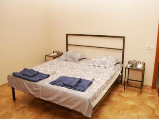Two Towers Guest House - Kutaisi - 3
