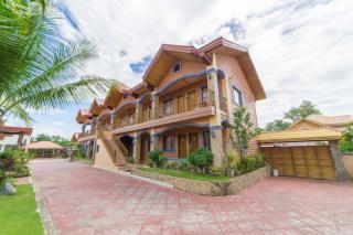 RedDoorz Plus @ Starhomes Olivianville - Tarlac - 1