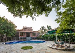 Wild Orchid by StayVista, 2 BHK villa with a swimming pool, spacious lawn & a gazebo for a perfect getaway - Udaipur - 5