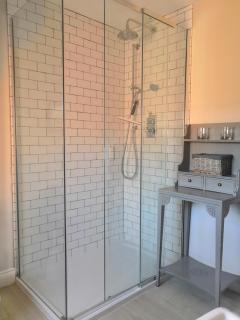 The Three Horseshoes - 5