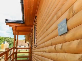 Chale Farm Lodge - 8