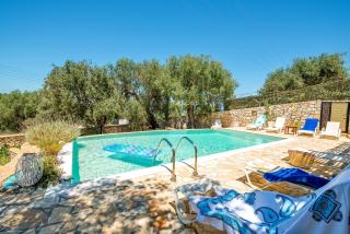 VILLA BOUGARINI Haven Family Villa Rock pool oasis - 3