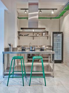 Hola Hostal Collblanc - Hospitalet de Llobregat - 9