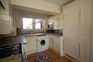 Broxbourne Two-Bedroom Apartment Close To Amenities - Hoddesdon - 0