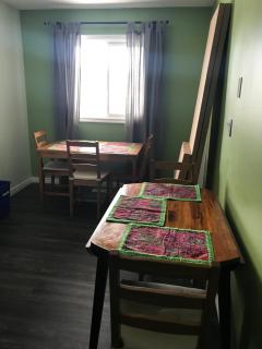 Ranny's Private Rooms - Calgary - 7