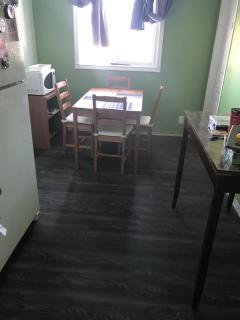 Ranny's Private Rooms - Calgary - 5