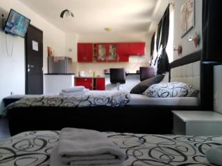 Guest House First Stop - Rakovica - 0