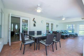 Hernando 4BR-3BA Private Pool Oasis - 0
