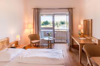 Golfhotel & Restaurant Lindenhof - Bad Vilbel - 1