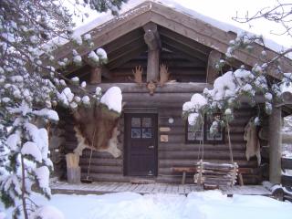 Engholm Husky Design Lodge - 5