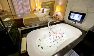 The Royal Pinnacle Hotel - 8