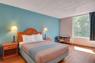 Motel 6-Clarion, PA - Clarion - 5