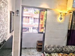 Cozy Furnished Apartment One Block From The Ocean - Bombay - 4