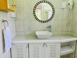 Bougainvillea Apartments - Saint Georgeʼs - 5