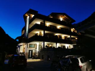 Hotel Garni Schönblick - Sölden - 9