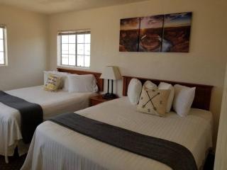 071A Private Studio near South Rim Sleeps 6- No Kitchen - 8