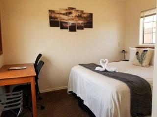 071B Private Studio near Grand Canyon South Rim Sleeps 6- No Kitchen - Valle - 2