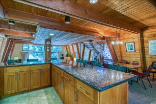 Retro Family Gathering Home in Tahoe Donner - 8