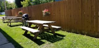 Edgewater Inn - Sylvan Lake - 9