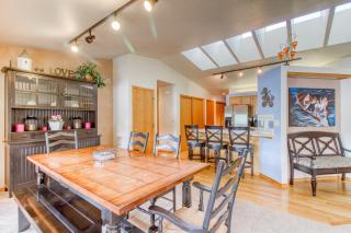 Lake Life at Wapato Point - 2