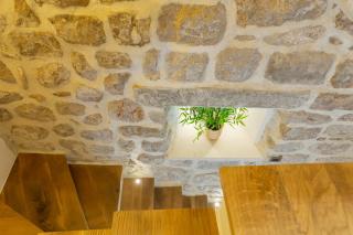 Old Town House with Floor Heating & Lush Private Garden - Dubrovnik - 2