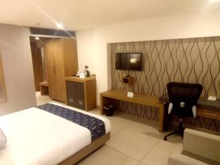 HOTEL SAVITHRI - Attingal - 7