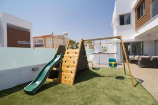 Villa Lynn Boutique Beachfront - Ayia Napa - 7