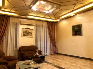Luxury Tumanyan Apartment - 9