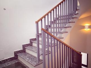 70sqm private Balcony, kitchen, living room 31 - 3